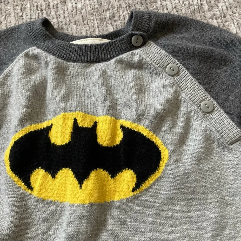 GAP Batman Logo Knit Romper‎ One-Piece Baby Gray Yellow 6–12M
